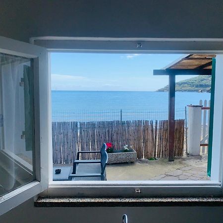 Casina Mare Sulla Spiaggia Capoliveri  Exterior photo